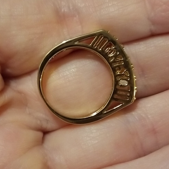 White Diamonique "LOVE YOU" Ring - Picture 9 of 11